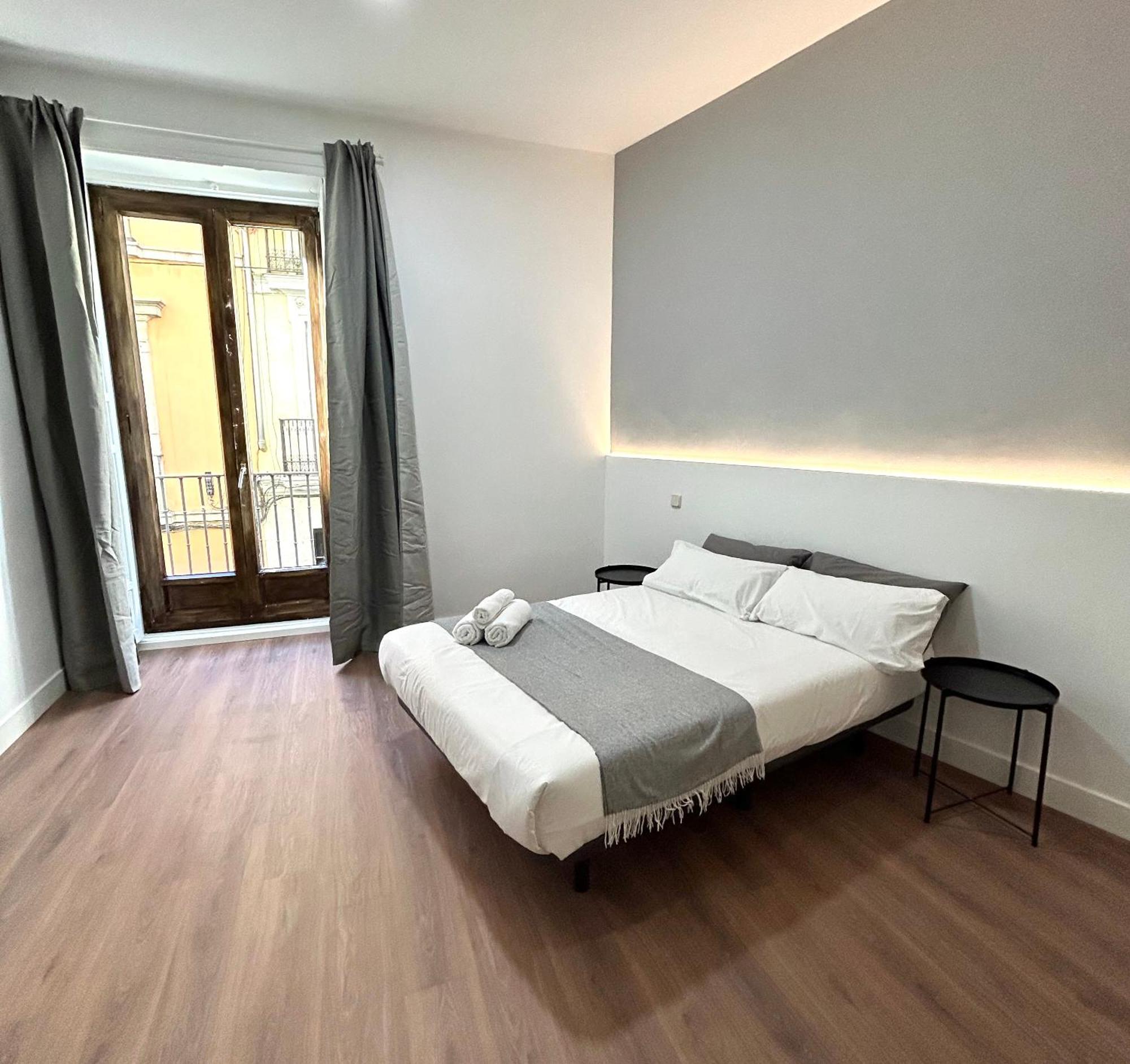 H21 Rooms Madrid Eksteriør bilde