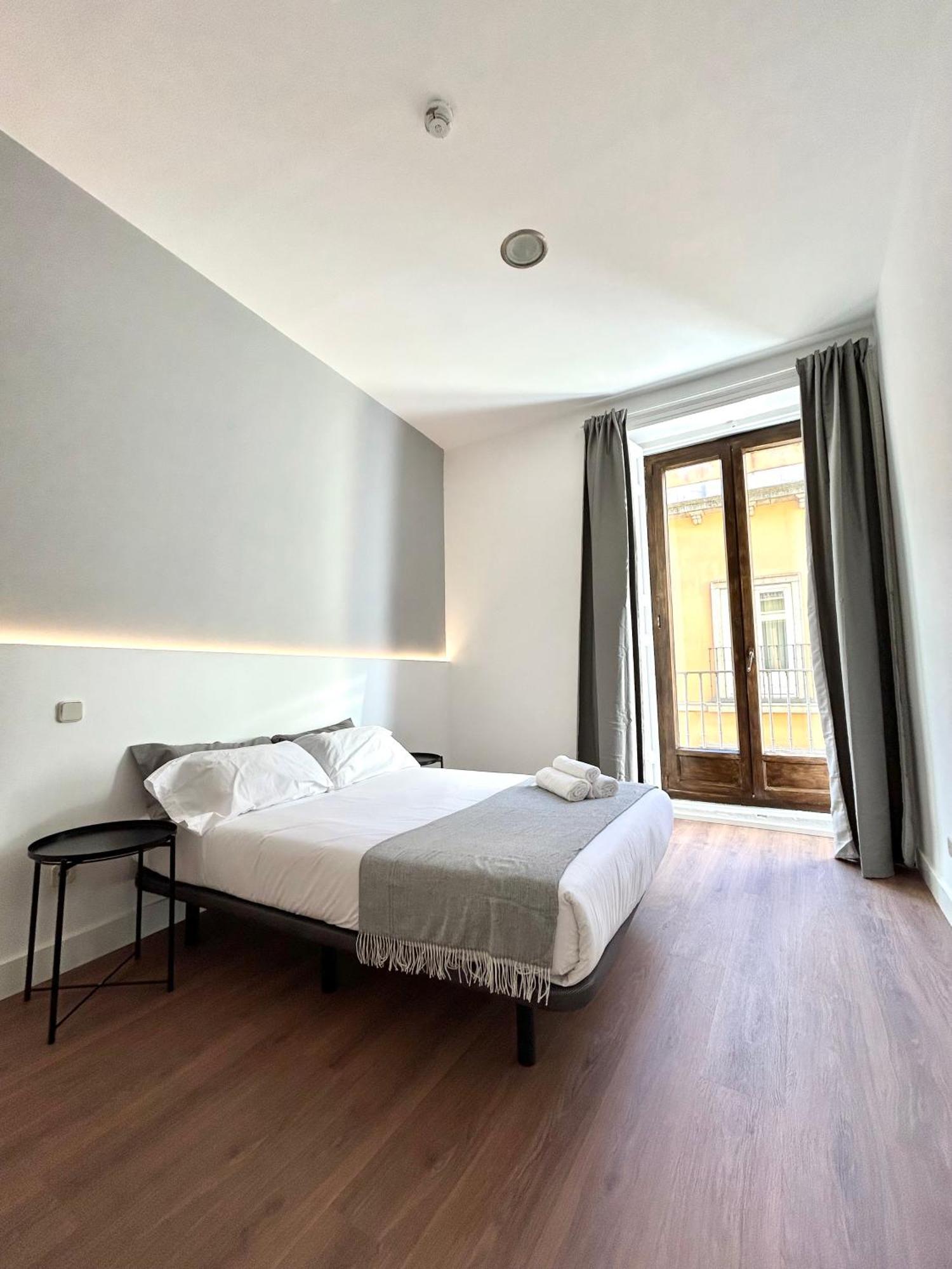 H21 Rooms Madrid Eksteriør bilde